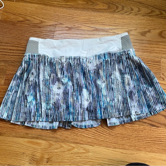 Lululemon Time To Shine Skirt Blurry Belle Multi Battleship White sz 6 - Picture 4 of 8